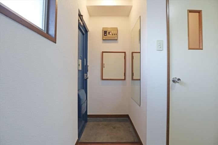 学生第一コーポの玄関