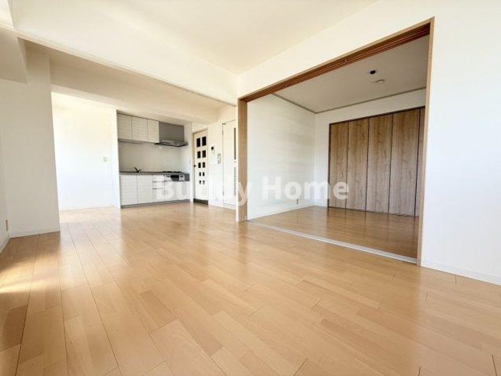 メロディハイム東帝塚山の居間