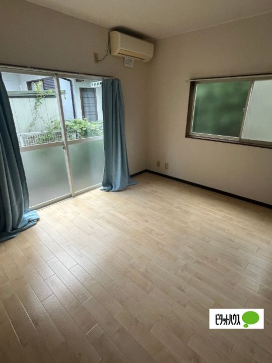 ロワール駿河台の居間