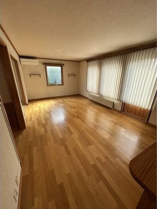 北海道札幌市北区新川西二条3(一戸建)の賃貸物件の居間
