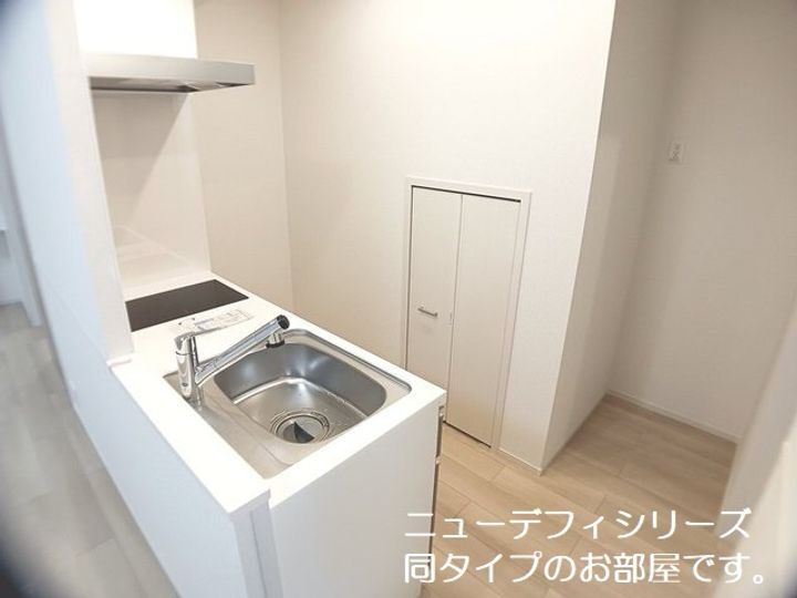 滋賀県東近江市東中野町(アパート)の賃貸物件のキッチン