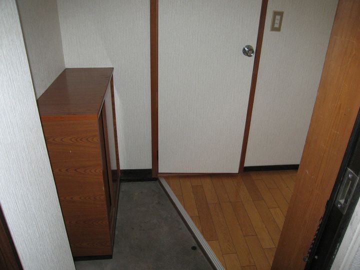 コーポ出水の玄関