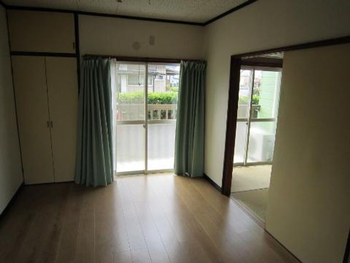 東原ハイツの居間