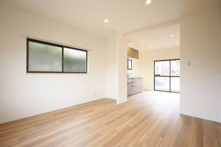 尾尻アパートの居間