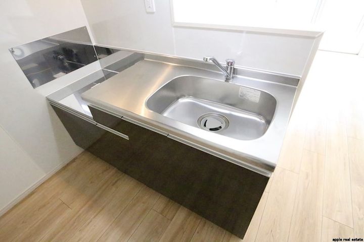 EMIREA日明Iのキッチン