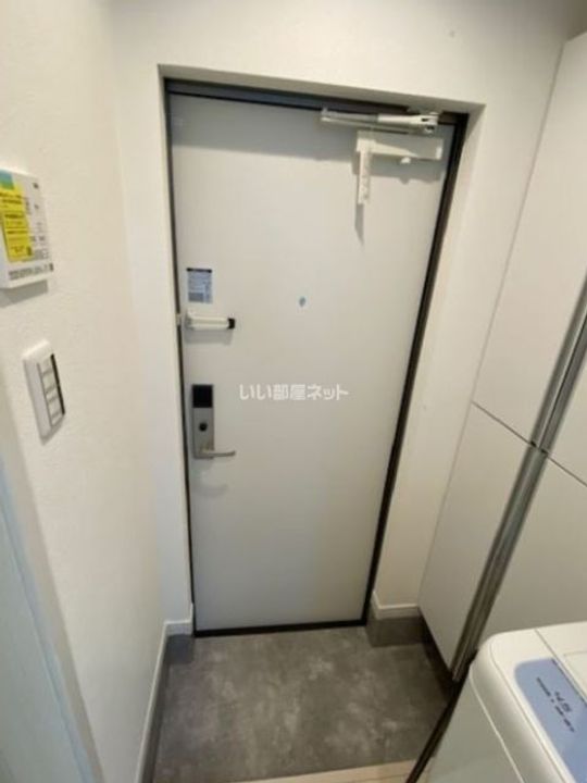 ポンデロッサ駒岡の玄関