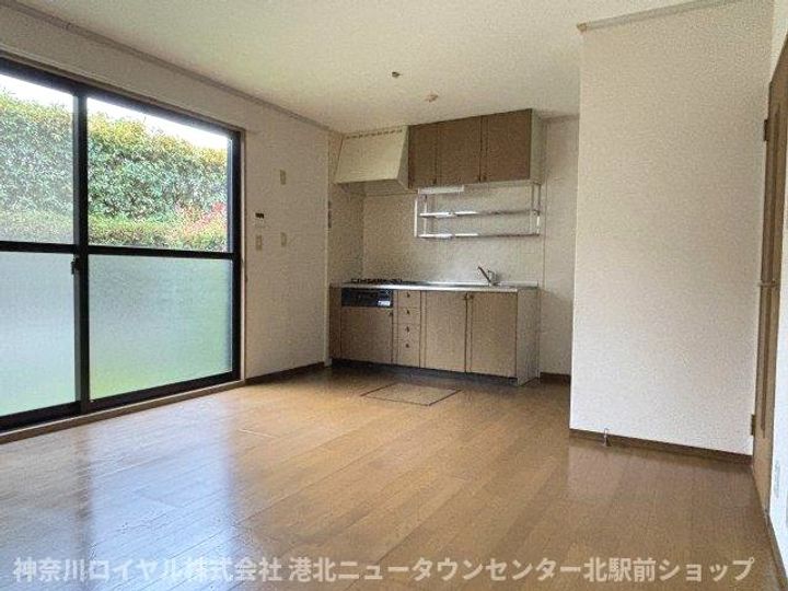 神奈川県横浜市都筑区茅ケ崎南5(一戸建)の賃貸物件の居間