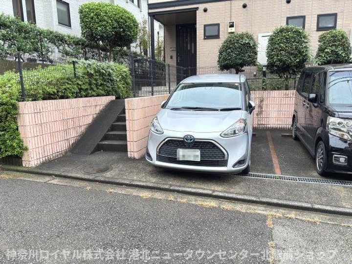 神奈川県横浜市都筑区茅ケ崎南5(一戸建)の賃貸物件の地図