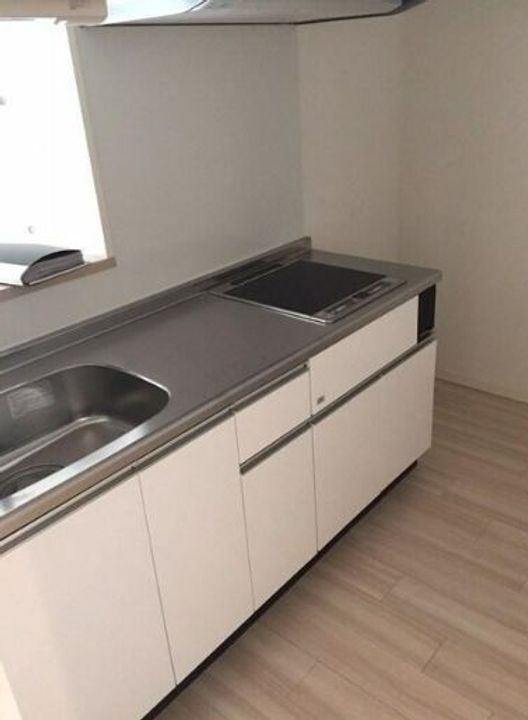 若林PREMHILLSのキッチン