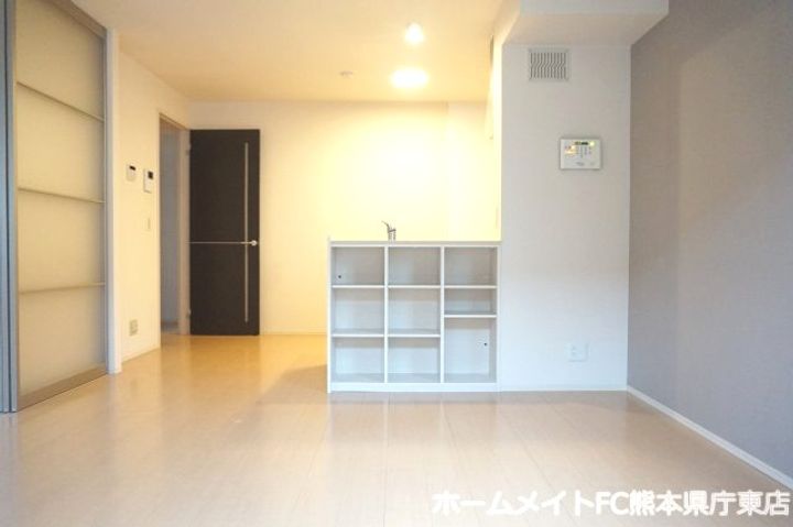 ヴィスキオ M大江の居間