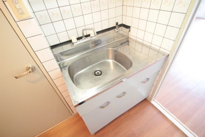 リマーカーブル己斐のキッチン