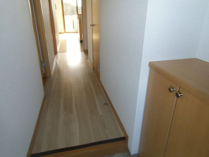 ふじ第2マンション芸濃の玄関