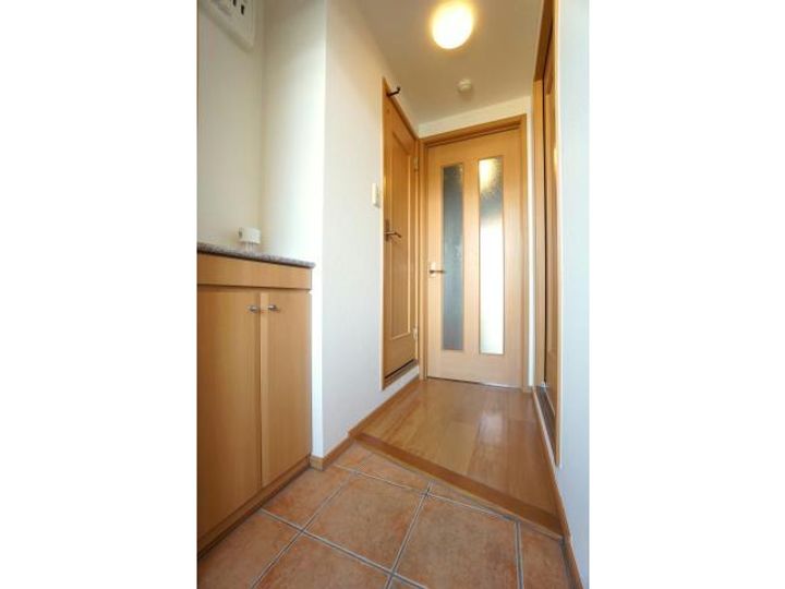 静岡県浜松市中央区山下町(マンション)の賃貸物件の玄関