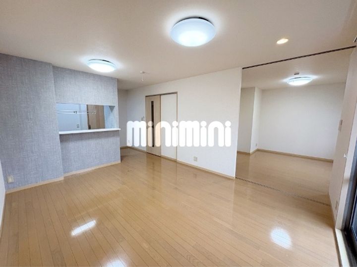 アムールAの居間