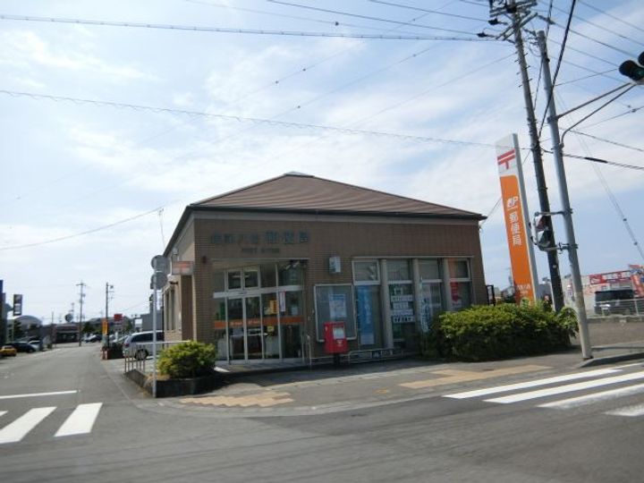 フレグランス ベルニナの周辺