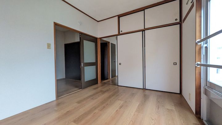 スワン桜新町の居間