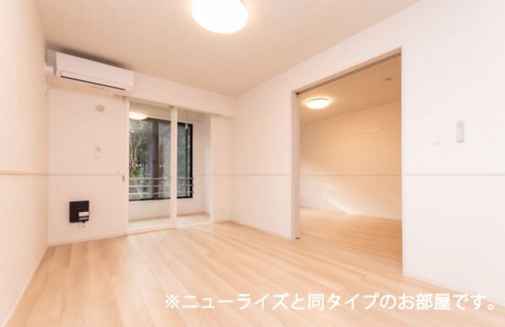 プティパニエ Bの居間