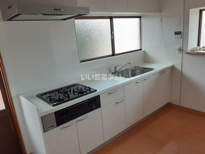 三重県鈴鹿市若松東1(一戸建)の賃貸物件のキッチン