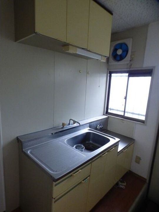 ロイヤル小塩Vのキッチン