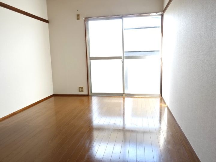 エクセルウスイの居間