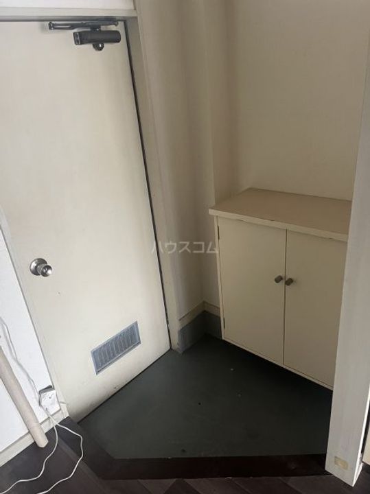 ひまわりの家の玄関