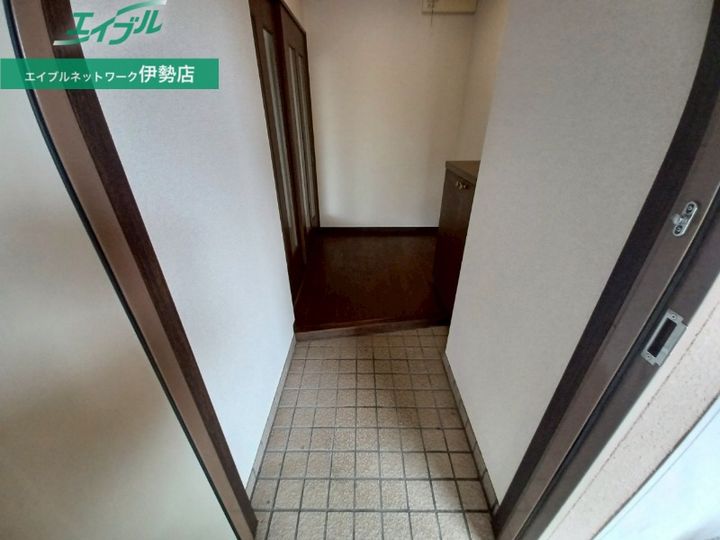 クリニヤンクールの玄関