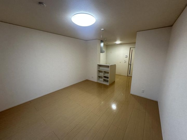 セジュール西田の居間