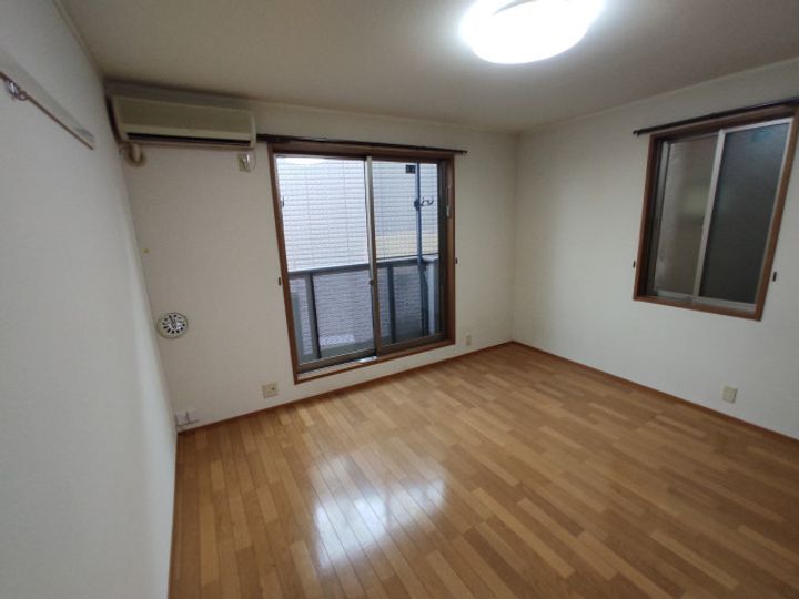 広島県呉市長ノ木町(アパート)の賃貸物件の居間