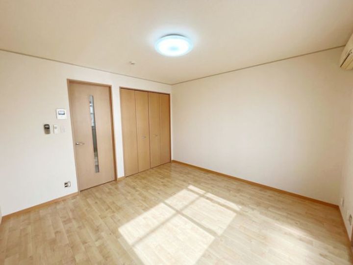 新潟県新潟市秋葉区中村(アパート)の賃貸物件の居間