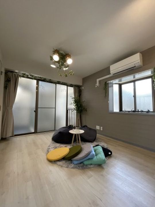 ハイライフ大開の居間