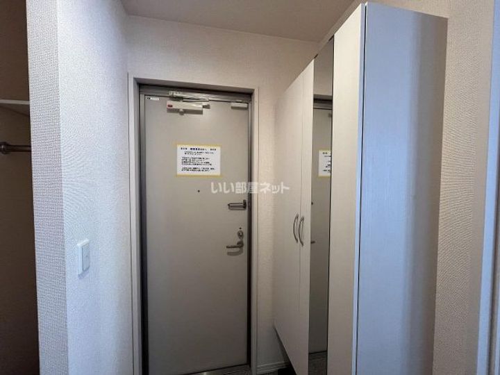 グランド ソレイユの玄関