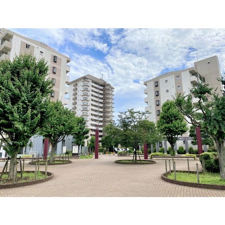 URプラザシティ新所沢けやき通りの外観