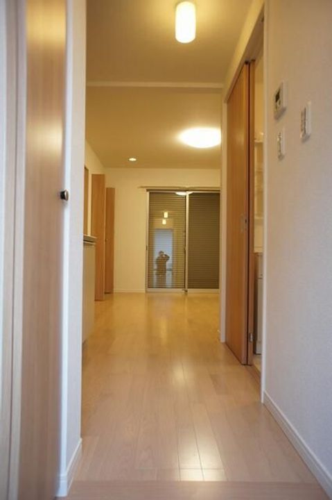 メープルコートの玄関