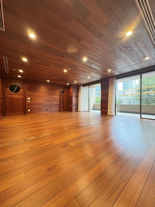 ホーマットロイヤルの居間