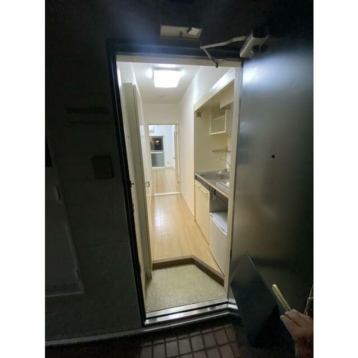 東京都豊島区要町1(アパート)の賃貸物件の玄関