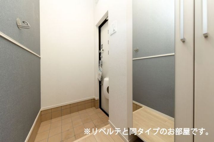 レメンブリア金沢の玄関