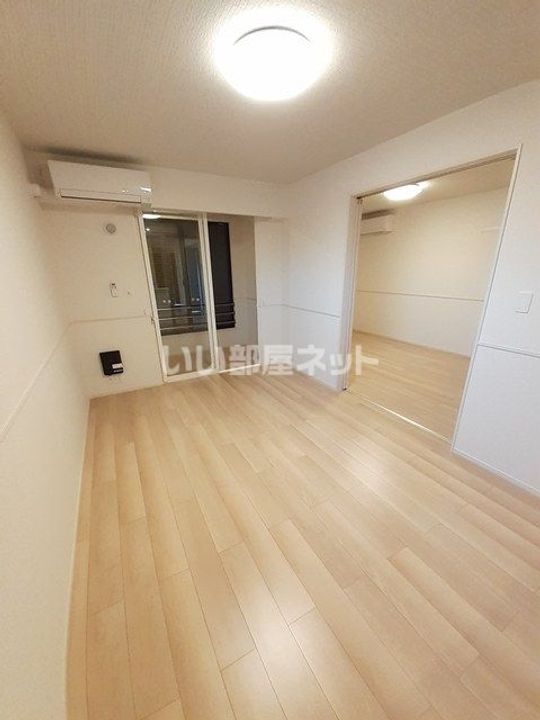 三重県津市船頭町津興(アパート)の賃貸物件の居間