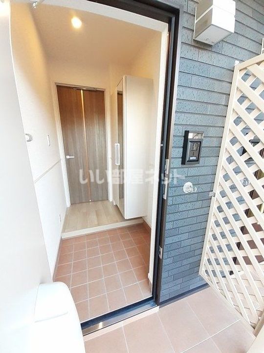 三重県津市船頭町津興(アパート)の賃貸物件の玄関