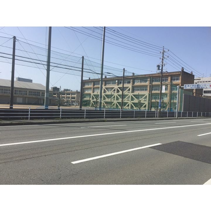 津ロードリーマンションの周辺