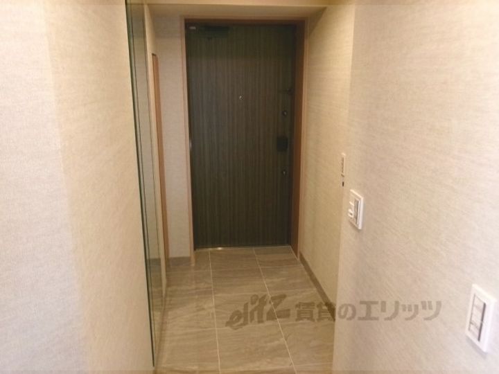 レ・ジェイド京都東洞院の玄関