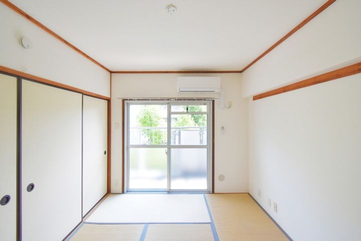 UR洛西境谷東の内装