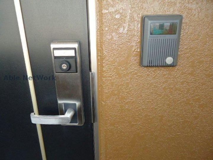 愛知県碧南市尾城町4(アパート)の賃貸物件の玄関