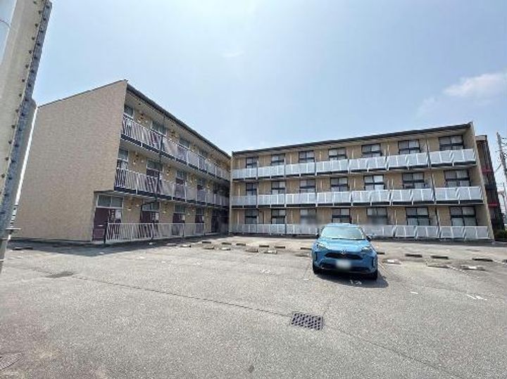 レオパレスルナシャインIIの外観