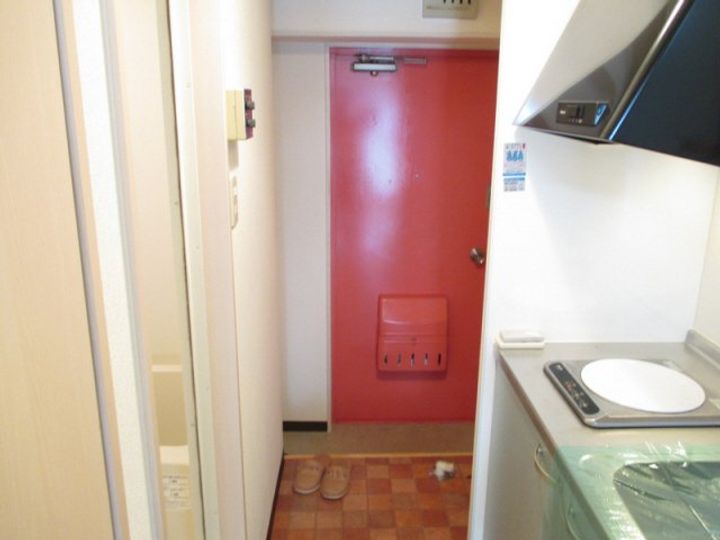 コート・サラIIの玄関