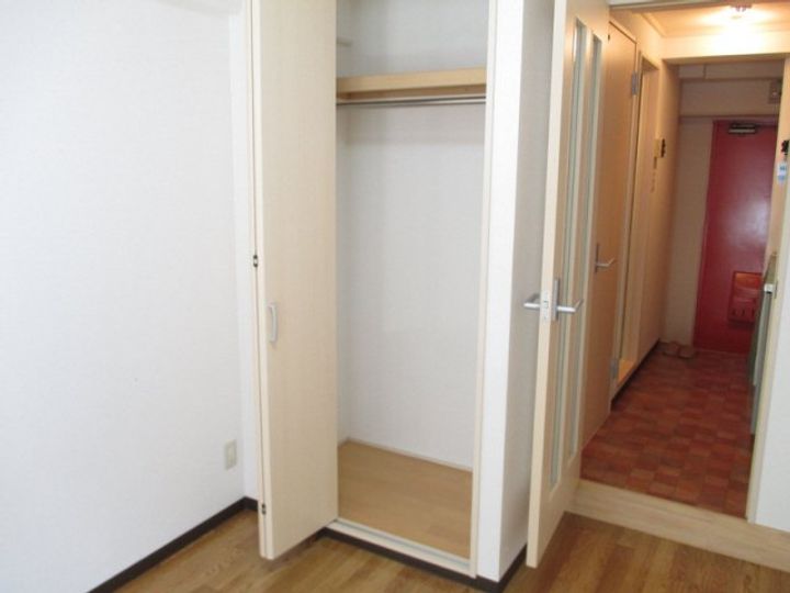 コート・サラIIの内装