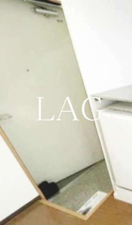 柏原マンションの玄関