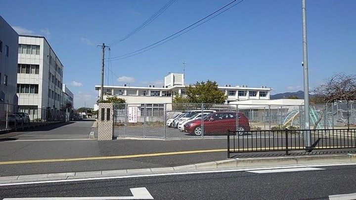 アヴェンタドールの周辺