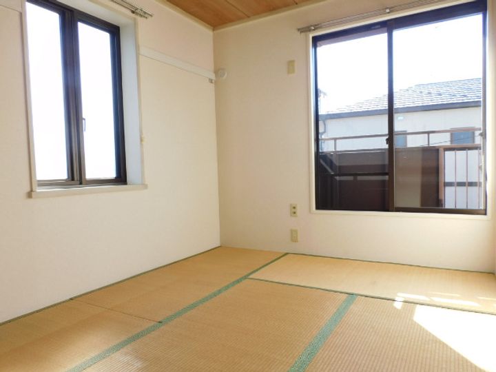 サニークラスターの内装