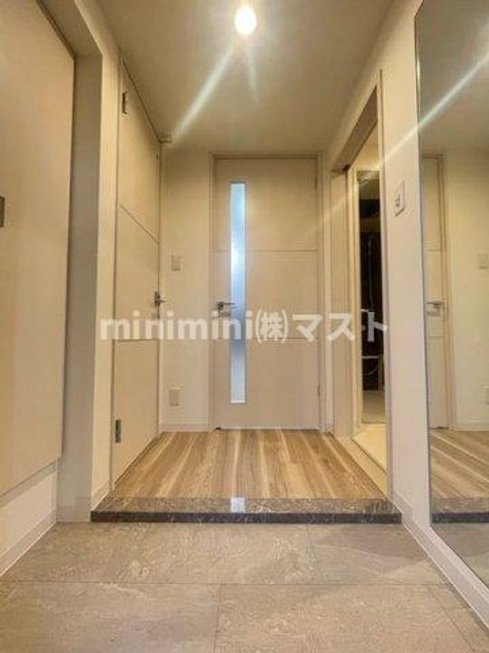 大阪府大阪市浪速区幸町3(マンション)の賃貸物件の玄関