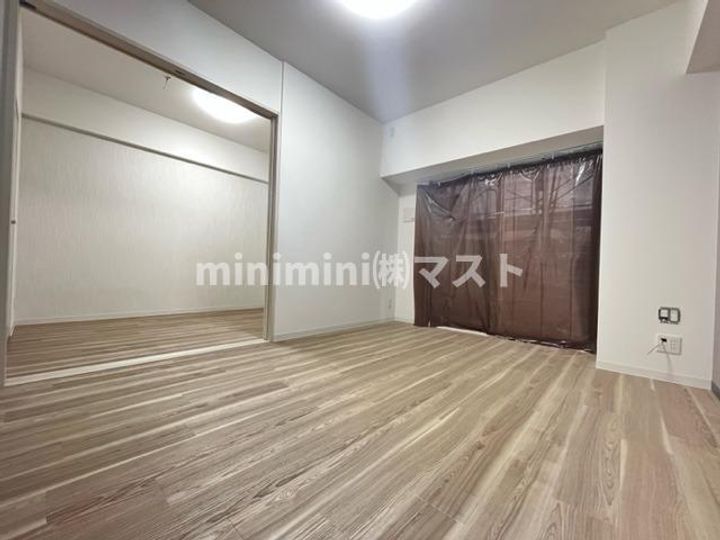 大阪府大阪市浪速区幸町3(マンション)の賃貸物件の居間